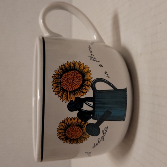 Set of 4 Flowers in Bloom Mugs / Soup Bowls - Picture 4 of 16